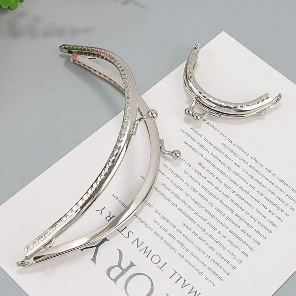 Mini Metal Purse Frame Kiss Clasp Bag Hardware Vintage Purse Clasp Frame Bag Kiss Clasp Lock Handle Bag Accessories