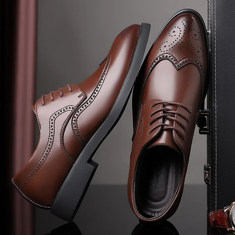 Men Classic Retro Brogues Men Lace Up Business Leather Shoes Formal Office Flats Men Wedding Party Oxford Shoes