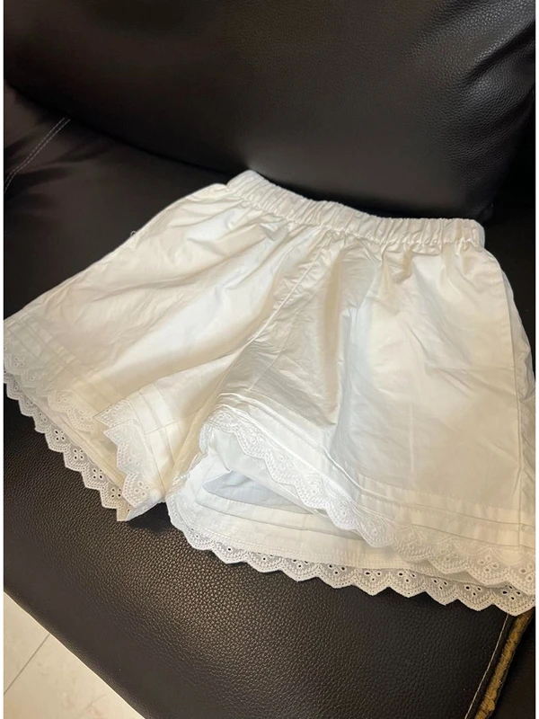 

Белые повседневные шорты с кружевной отделкой и широкими штанинами для женщин, летние, свободные, с высокой талией, в корейском стиле, модные, прямые, спортивные, укороченные брюки-трубы