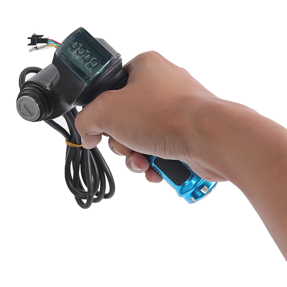 12V-90V Handgriff-Geschwindigkeitsregler mit LED-Digitalanzeige, Spannungsanzeige, Verriegelungsschalter, universell für Elektroroller – Detail 12