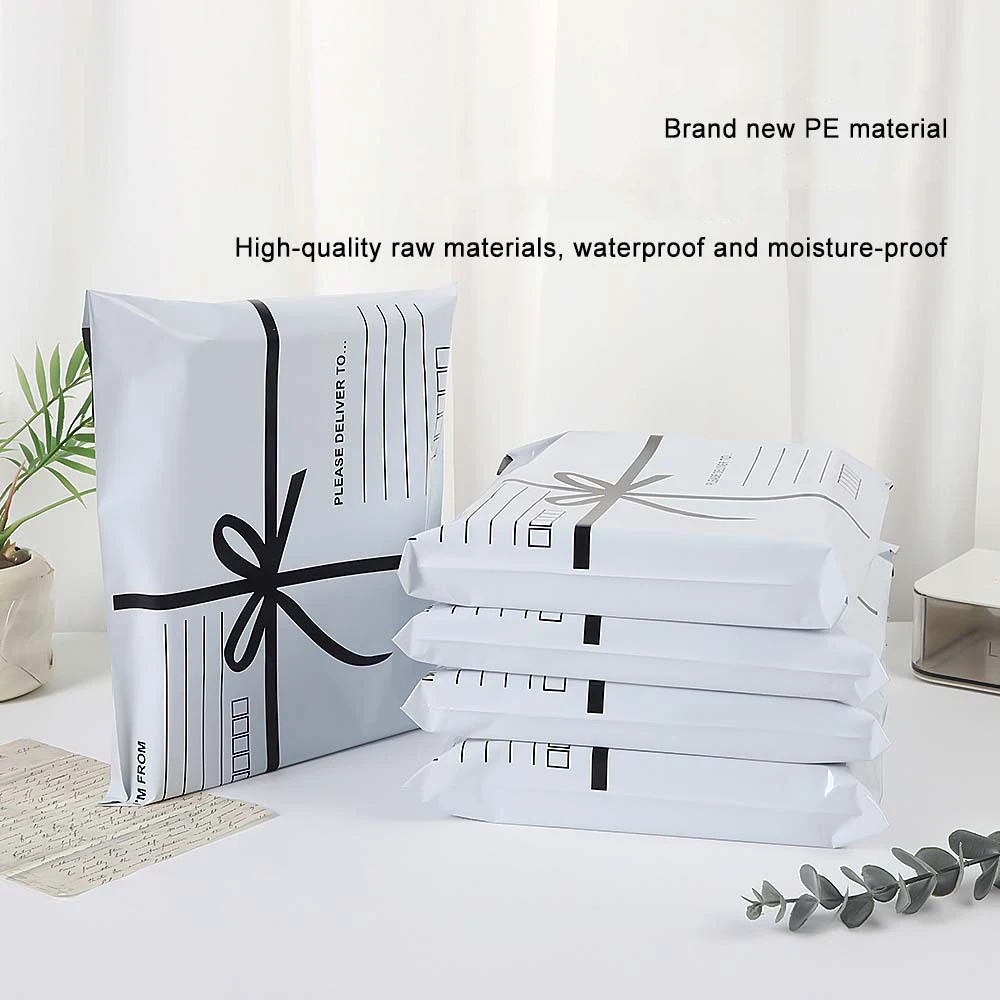 50 Adet Beyaz Polietilen Kargo Poşeti Siyah Fiyonk Baskılı Teslimat Paket Poşeti Küçük İşletme Paketleme Malzemeleri Giysi Gönderim Poşeti