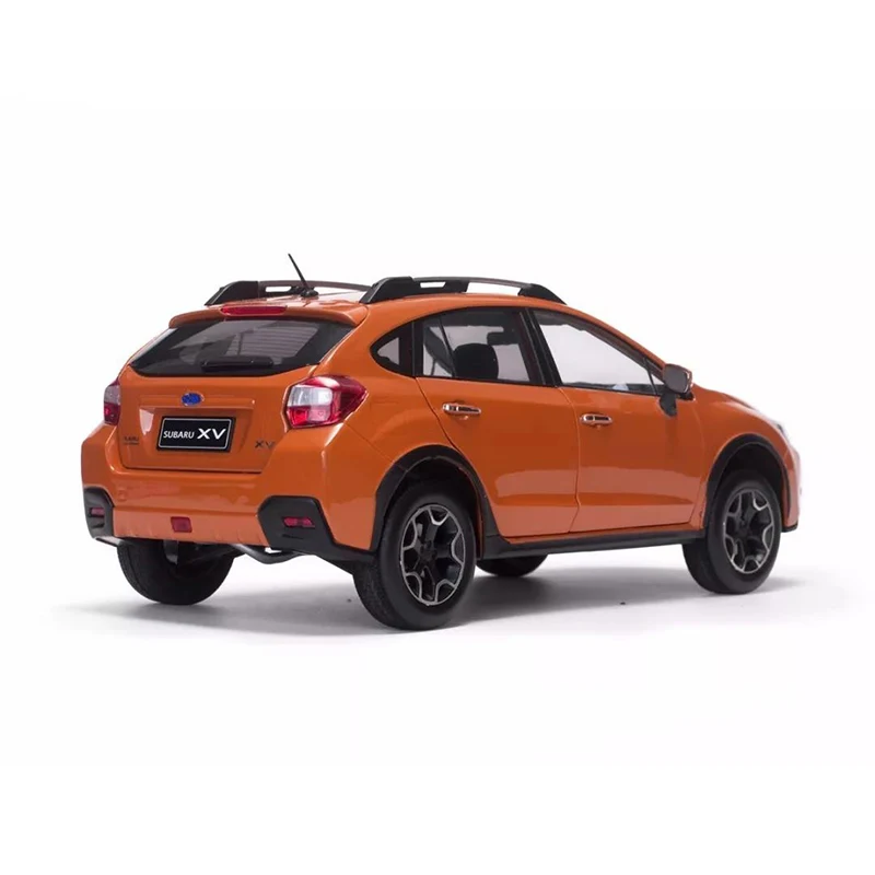 Diecast 1/18 Scale 2014 XV Subaru SUV Simulation Alloy Car Model Static Display Collectible Toy Gift Souvenir Decration