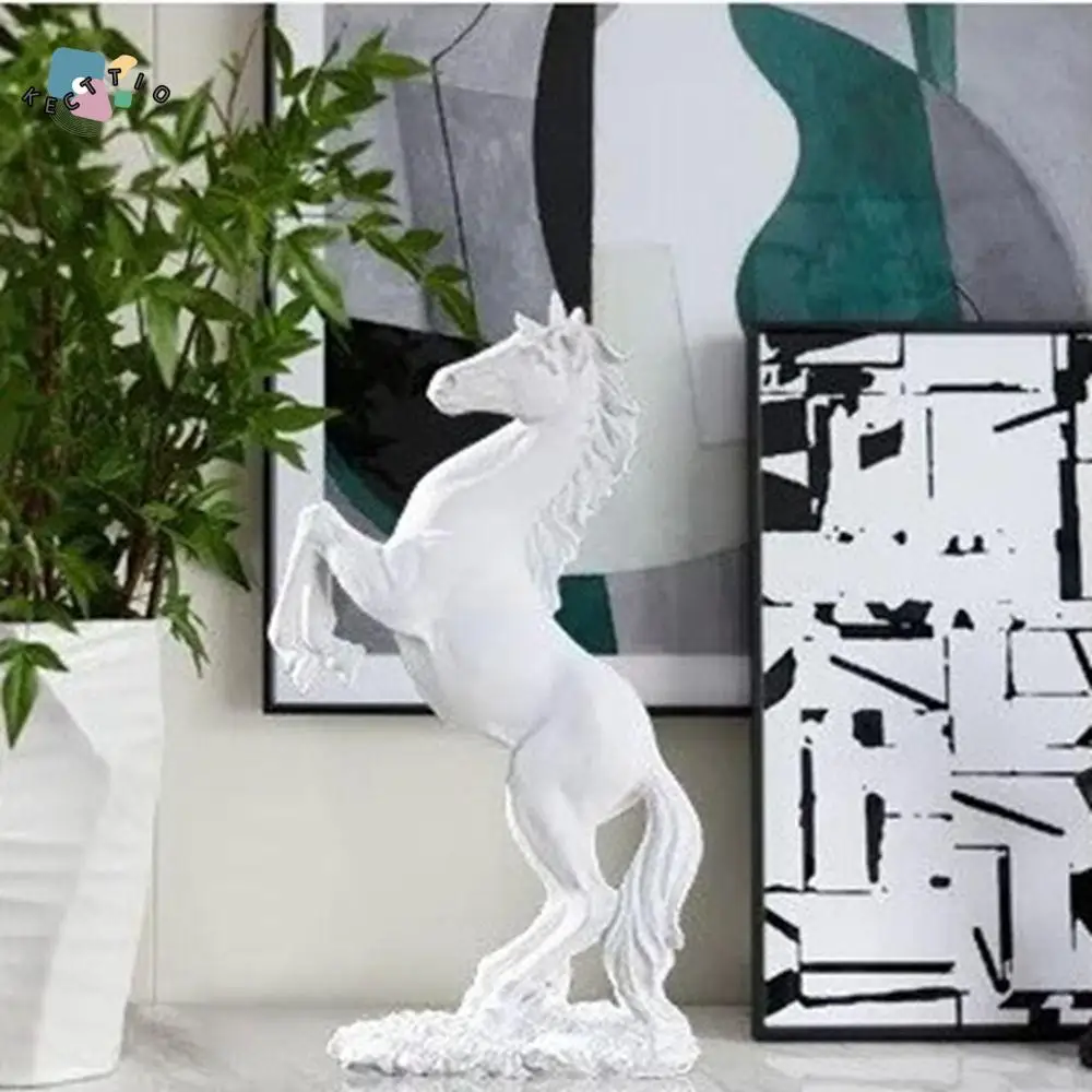 

Creative Horse Model Resin Horse Statue Resin Art Craft Soaring Horse Figurines Vivid Nordic Abstract Ornaments Animal Decor