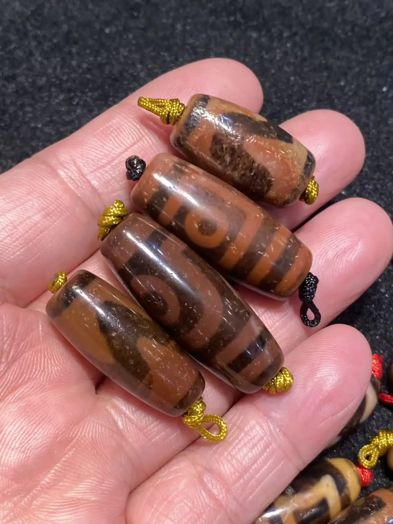 

1bag Wholesale Source Tianyuan Handmade Dzi Beads 15-40mm Brown-Black Agate Dzi Beads with Weathered Patina Tibetan Loose Beads