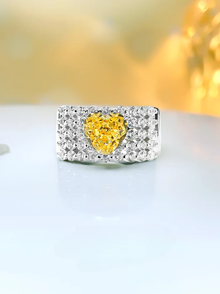 

Love 925 sterling silver yellow diamond ice cutting ring with high carbon diamond inlay, niche and versatile temperament