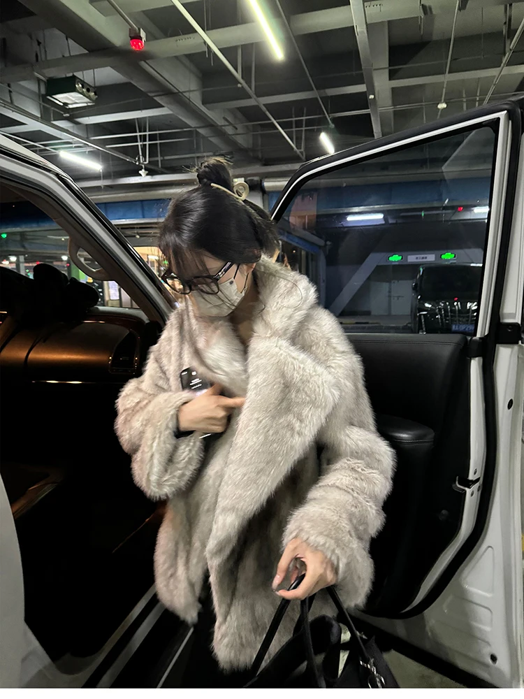 Nowy Damski Jesienno-Zimowy Oversize Luźny Casualowy Luksusowy Miękki Gruby Ciepły Futrzany Płaszcz z Imitacji Futra Lisa Damska Kurtka z Długim Rękawem Puszysta