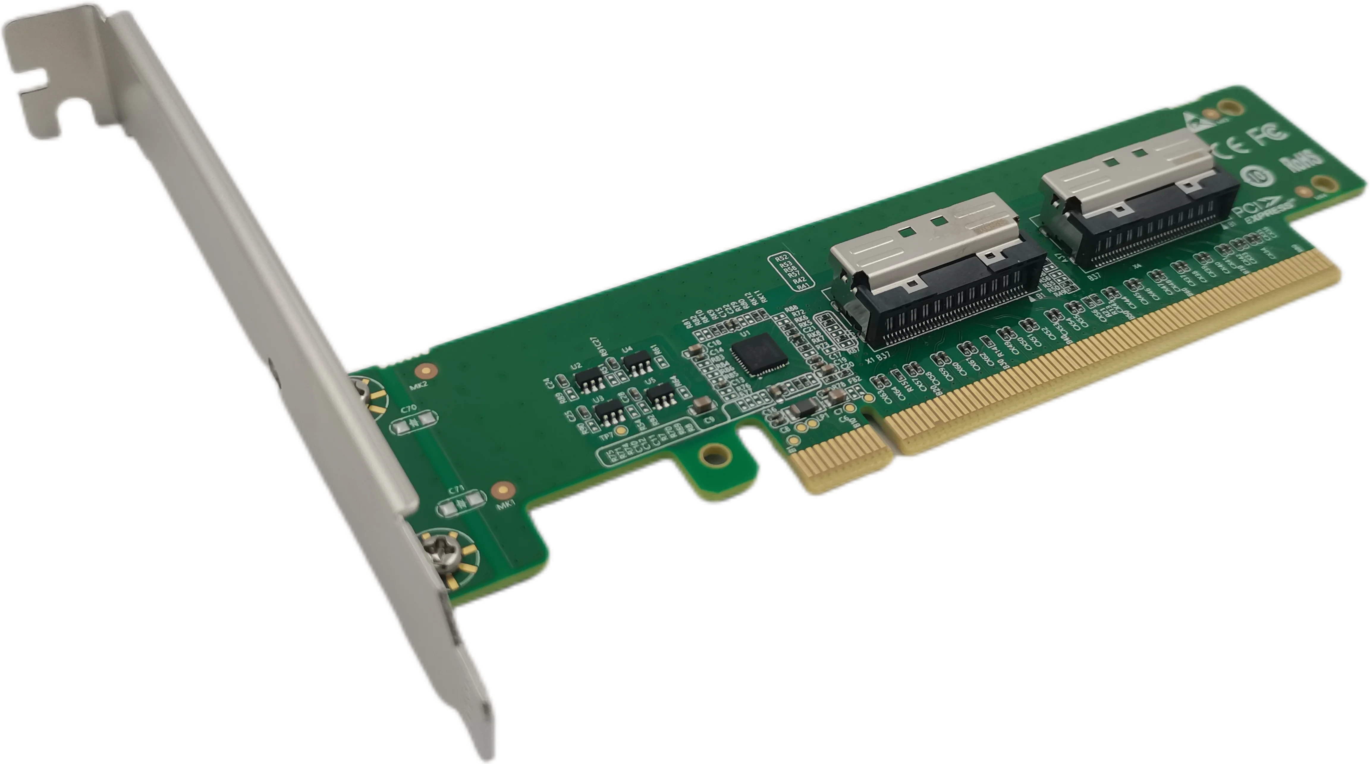 

Адаптер PCI Express x16 для двух карт расширения MCIO 8I