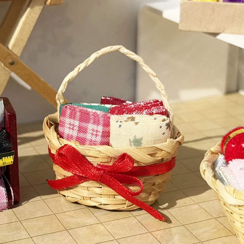 

Decorative Miniature 1:12 Bow Fabric Small Basket for Dollhouse, Ideal for Home Models and Toy Sewing Scenarios.