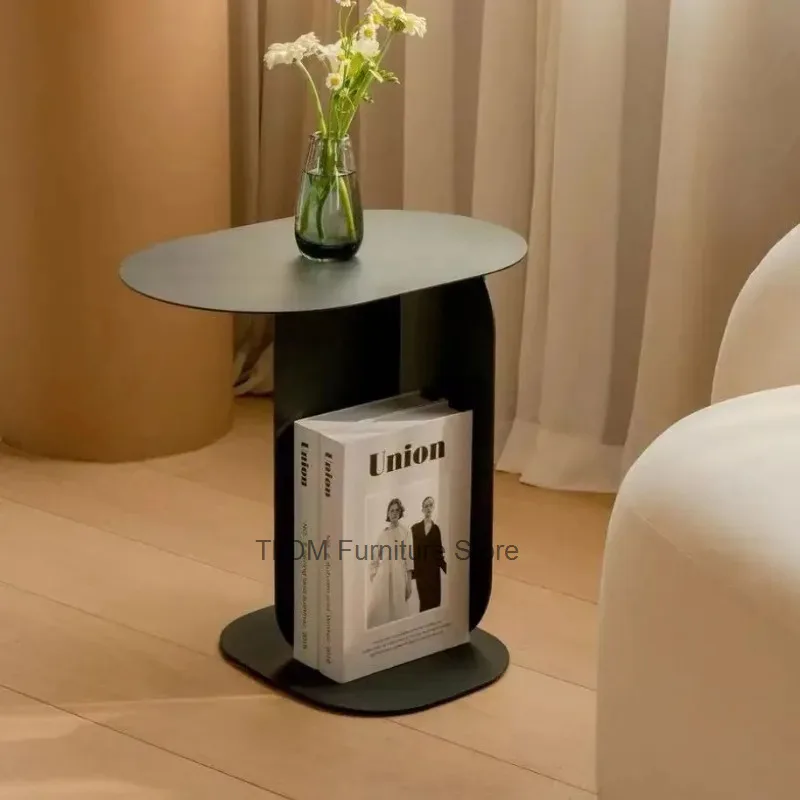 Modern Creative Metal Side Table Oval Top Integrated Storage Slot Multifunctional Accent Snack Table for Living Room Sofa Decor