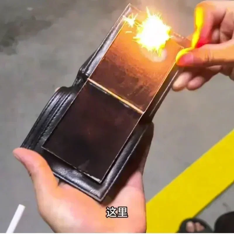 Creative Magic Fire Wallet Big Fire Oil Lighter Wallets Open Flame Lighters Smoking Accessories Men's Gift Encendedores