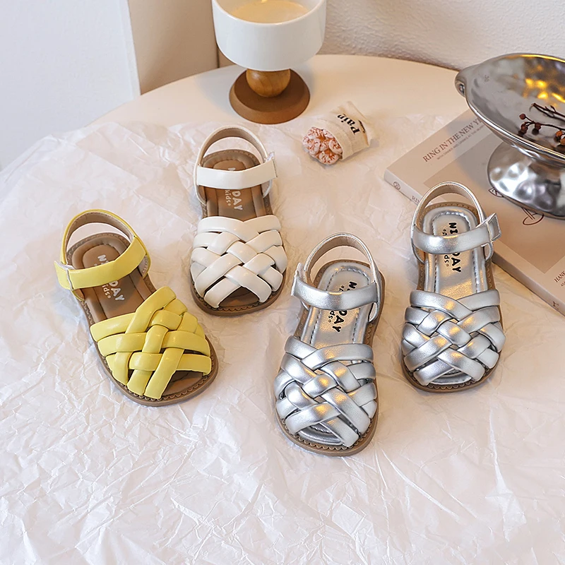 

Kids Sandals 2025 New Summer Sandals for Girls Fashion Children Cut-Outs Beach Shoes Braided Causal Toddler Walking Flat Sandals