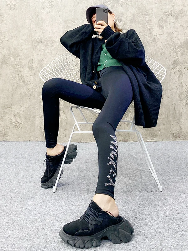 

High Waist ark Skin Yoga Pants Women's Slimming Leggings Thin Nine Points Tight Fit Pants iny Diamond Letter Elastici