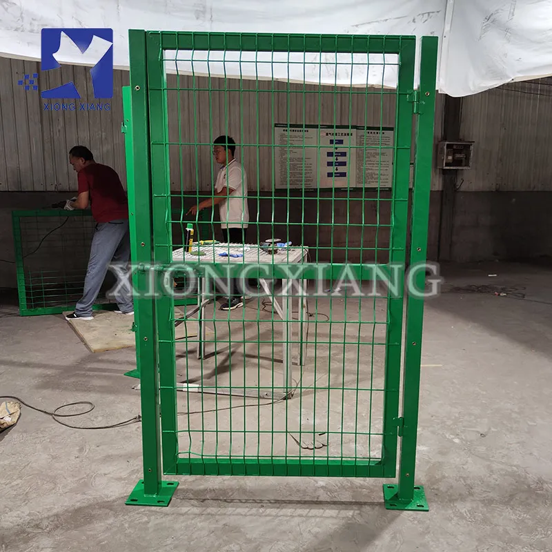 مخصص. تجميعها بسهولة عالية الجودة 3D منحني شبكة سلكية ملحومة سياج لوحة شبكة السياج