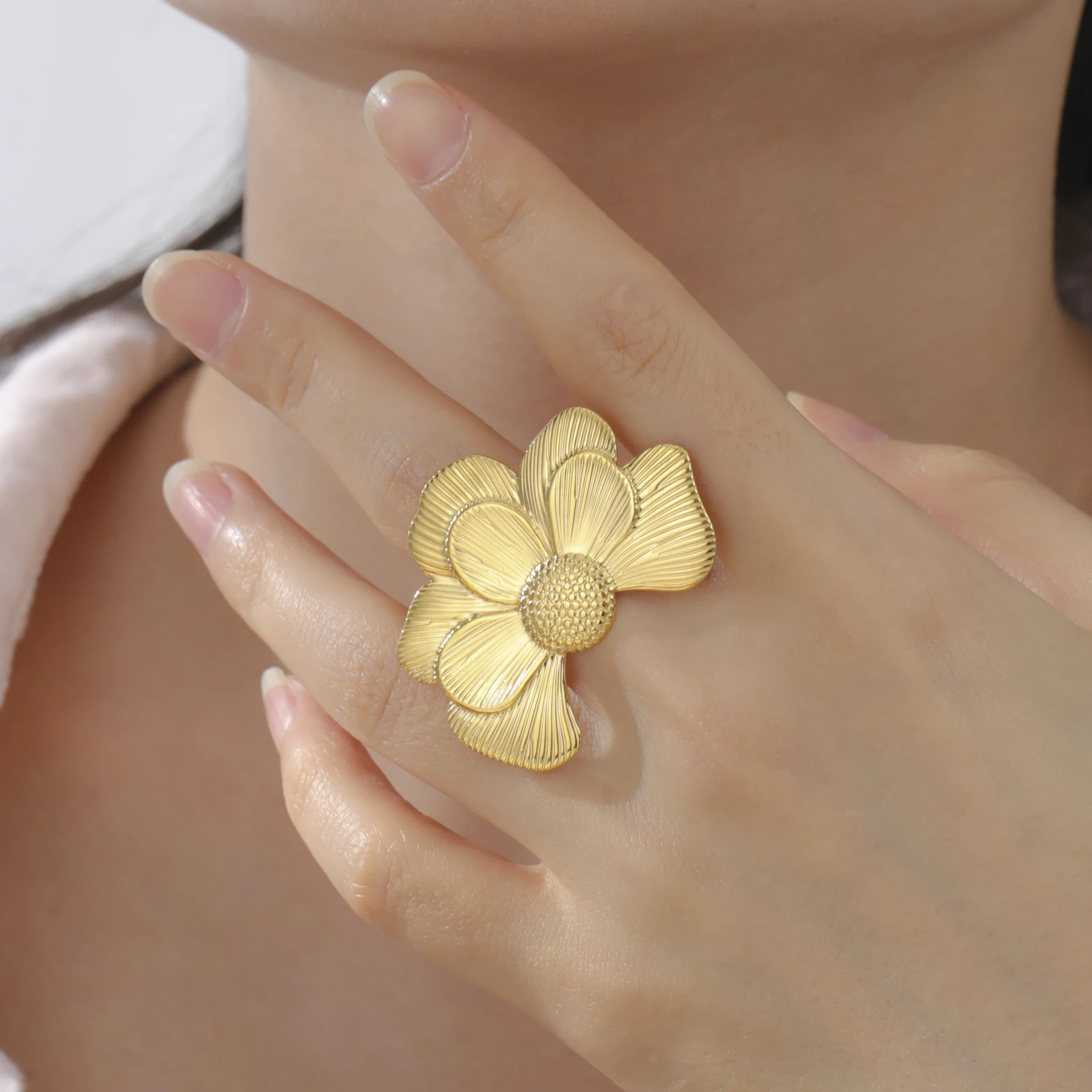 COOLTIME Mode Blumenring für Frauen Edelstahl Gold Farbe Gardenia Kamelie Blume Offener Ring Schmuck Geschenk Neu – Detail 7
