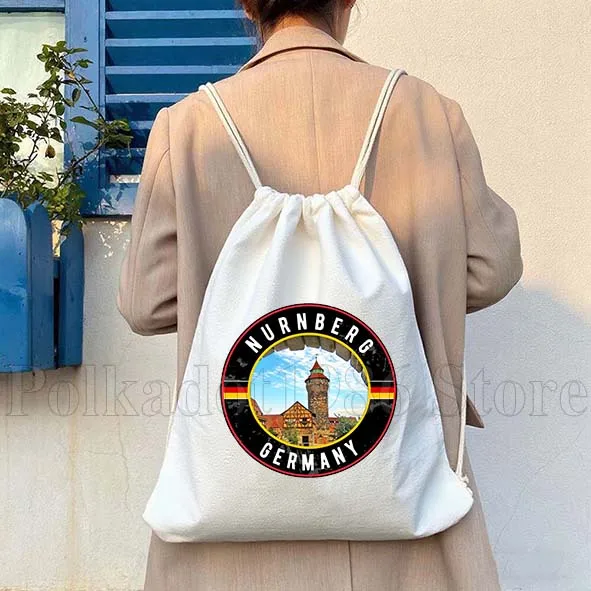 ميونيخ برلين ألمانيا ألمانيا العلم خريطة هدايا مخصصة قماش الرباط حقيبة كرة القدم على ظهره الصالة الرياضية Sackpack حقيبة سلسلة القطن