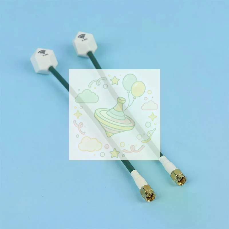 5.8GHz FPV High Gain Antenna RP SMA Connector Low Latency Anti-Jamming Signal for RC FPV Quadcopter Drone Flying view 2