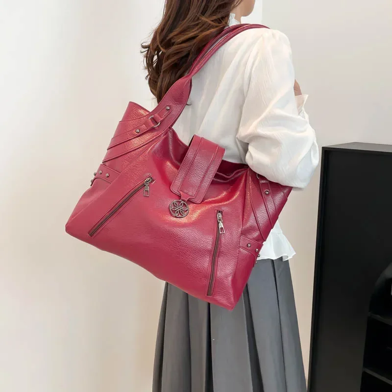 

2025 Spring Women's Spice Girl Locomotive - Style Large - Capacity Underarm Bag with Willow Spikes - Shoulder Crossbody Tote