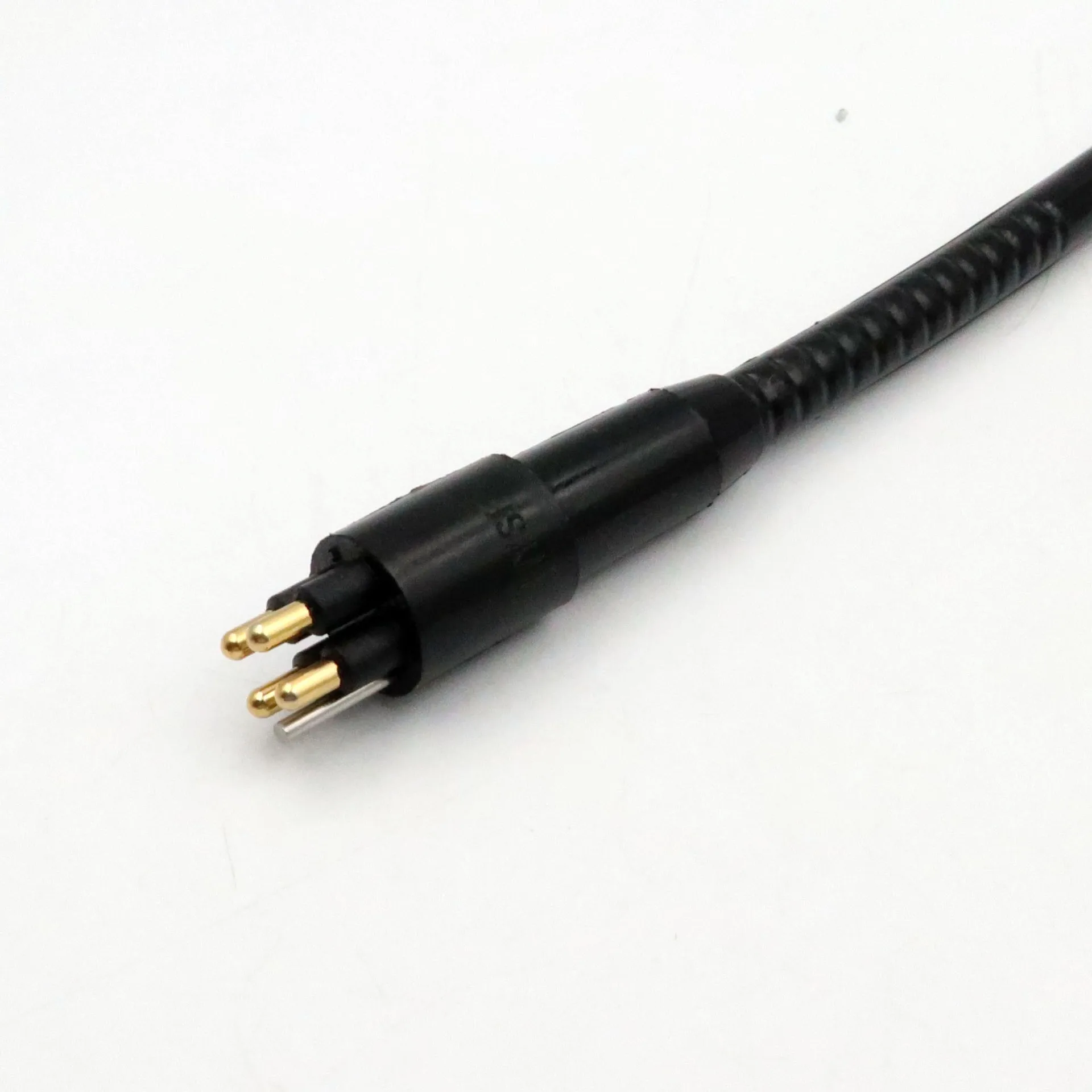 Conector estanco para aguas profundas, ángulo en L en miniatura de 4 núcleos, resistente al agua hasta 7000 metros, resistencia a la corrosión estable