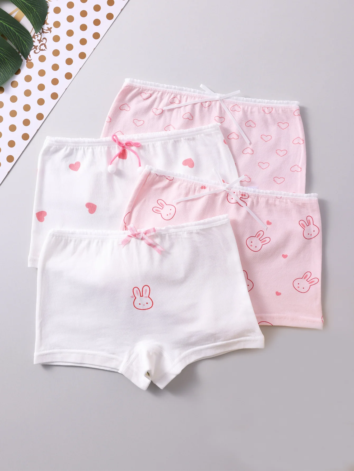 

4pcs Sweet and cute, comfortable and breathable - exclusive underwear for children