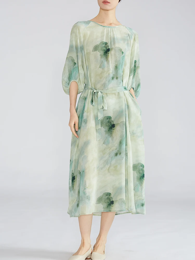 ชุดเดรสลำลองแขนกระบอกทรงเอไลน์ผ้าเครปเดอชีนไหมหม่อนธรรมชาติ 100% พิมพ์ลายหมึกสีเขียว สไตล์ฝรั่งเศสสำหรับผู้หญิง