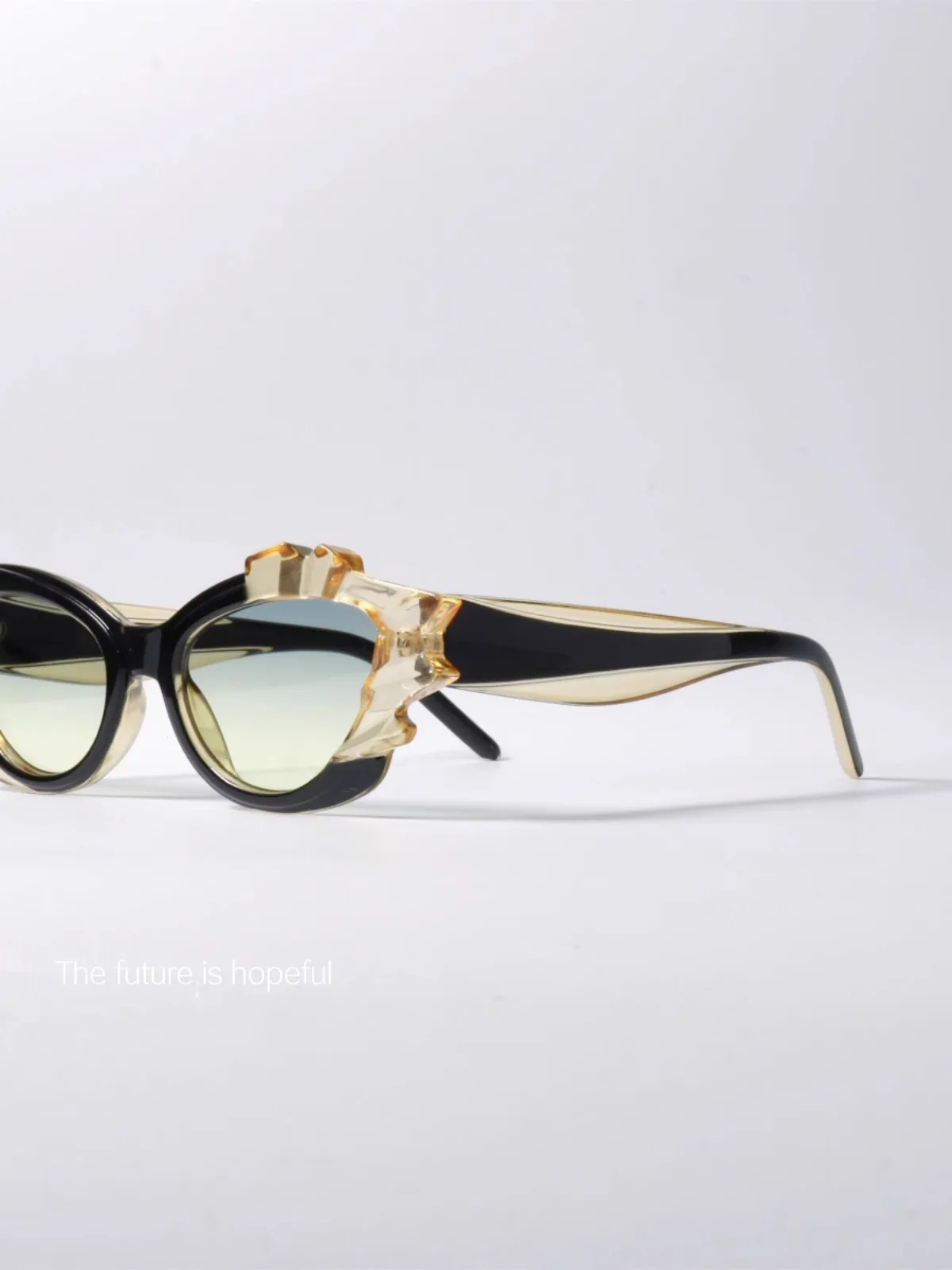 Niche design dragon element sunglasses UV400 anti UV can be paired with myopia cat eye shaped trendy sunglasses