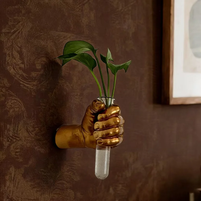 Creative Boxer Grip Vase Resin Wall Mounted Vase Handmade Decorative Flowers for Room Decoration Art Flower Decoration Gift