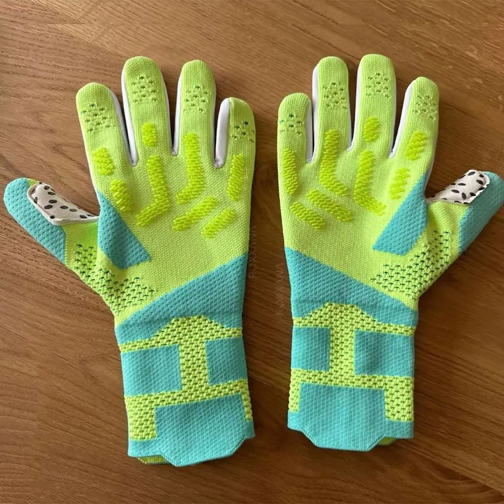 

1Pcs Thickened Latex Goalkeeper Gloves Finger Protection Breathable Goalie Gloves Wear-resistant Anti-slip