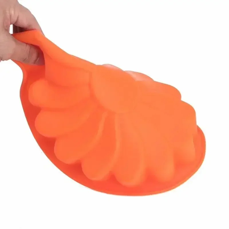 Creative Handmade Molds Silicone Sunflower Baking Tray Kitchen Bread Cake Chocolate Pizza Mold Household Random Color Tools