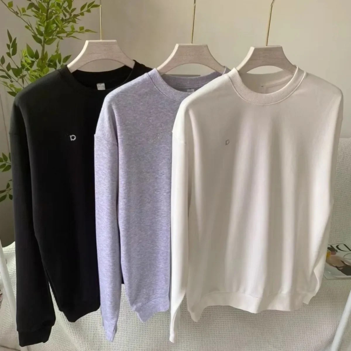 

Осень-зима 2025 года, махровый свитер с буквенным логотипом и круглым вырезом, длинными рукавами, свободный свитер для пар, однотонный, простой, универсальный