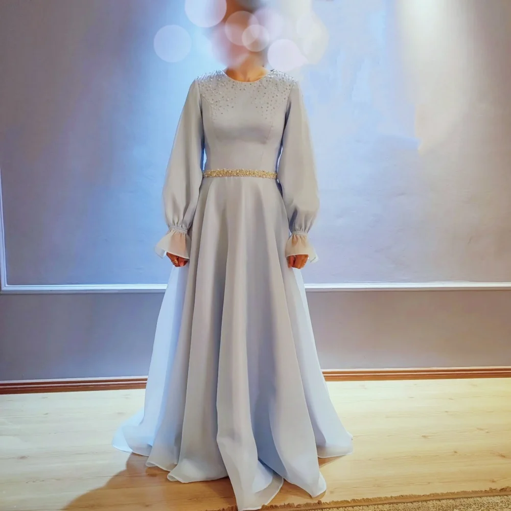 Maßgeschneidertes, glitzerndes, mit Perlen verziertes, langes A-Linien-Kleid, formelles Abendkleid, maßgeschneiderter Anlass, elegantes Partykleid