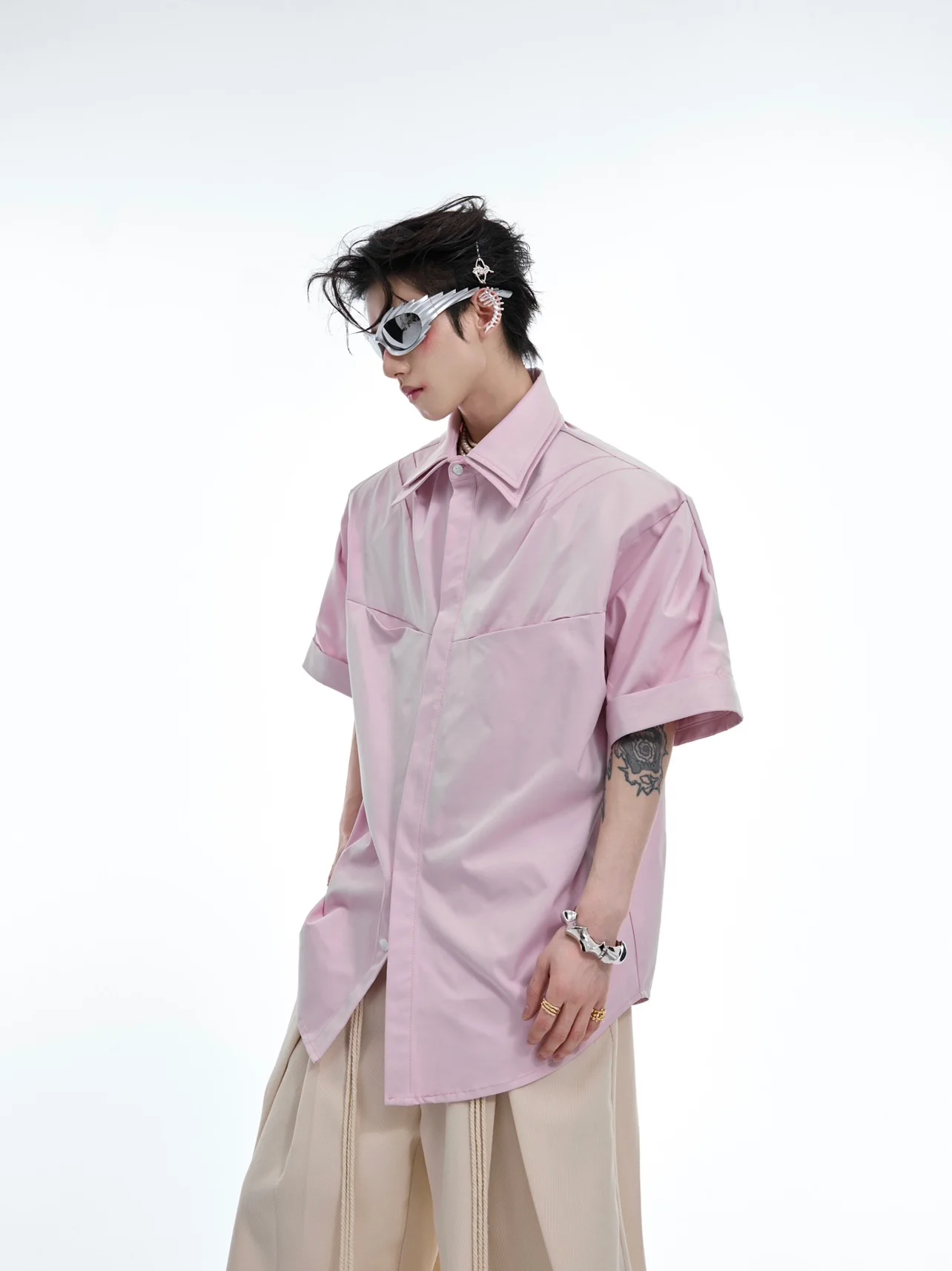 

Loose Short Sleeve Shirt with Padded Shoulder Double Collar 3D Pleated Design Breathable Casual Top for Youth Summer Wear