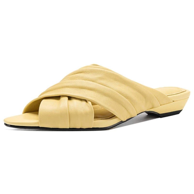 

Soft Genuine Leather Slip-On Slippers Comfortable Flat Fish-Mouth Summer Sandals Casual Style for Outdoor Use New 2026
