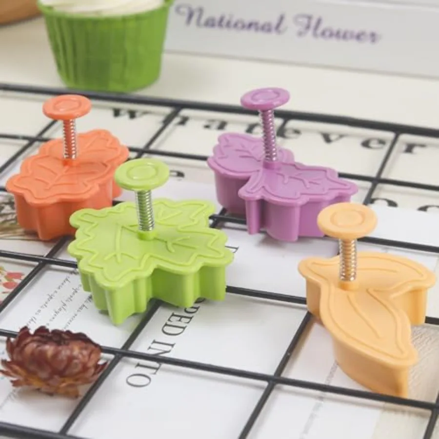 Leaf Plunger Cutter Maple Leaf Ce Cutter Baking Pie Crust Cutters for Thanksgiving