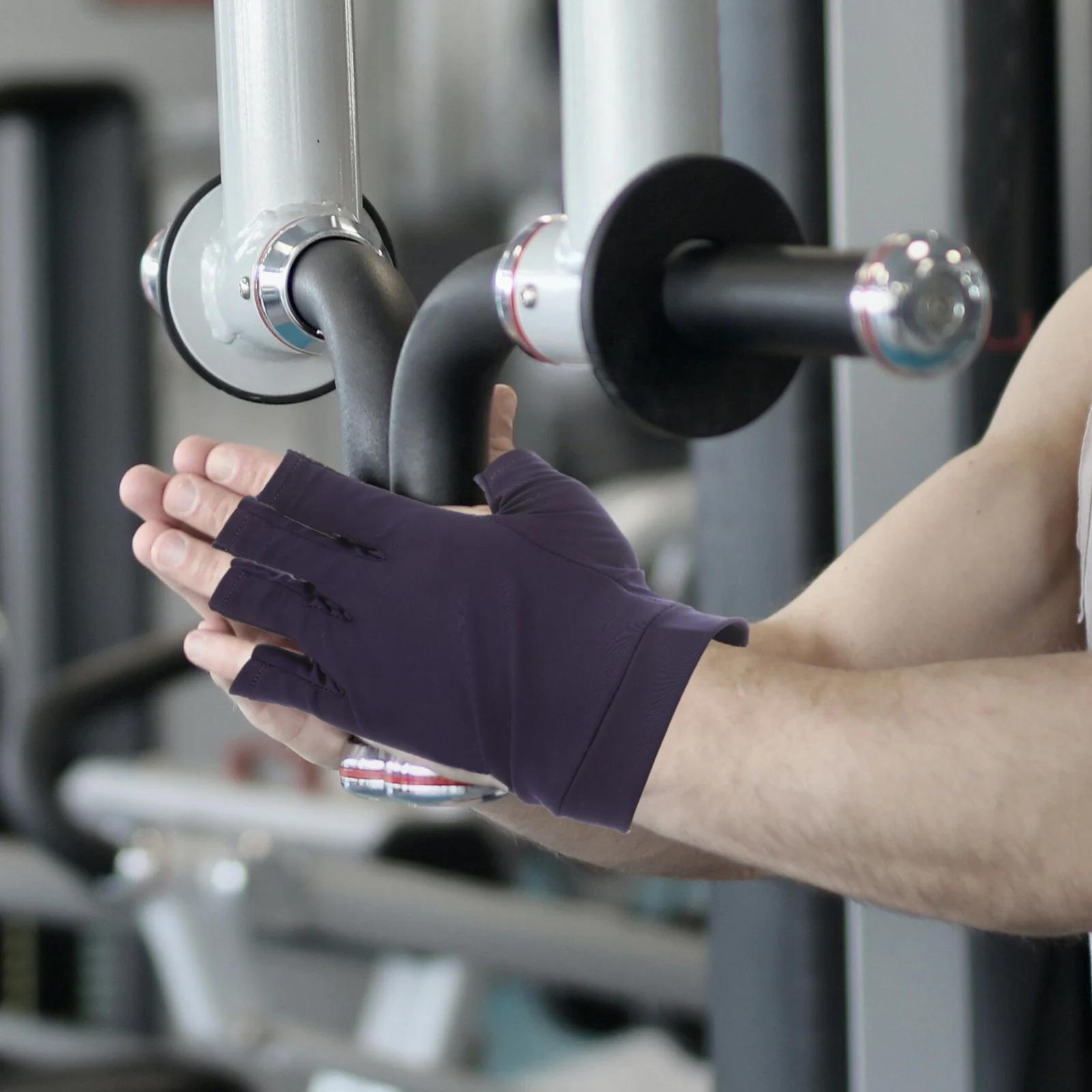 

1 Pair Portable Half Finger Fitness Gloves Anti-Slip Shockproof Breathable Outdoor Sports Accessories For Cycling Riding Fishing