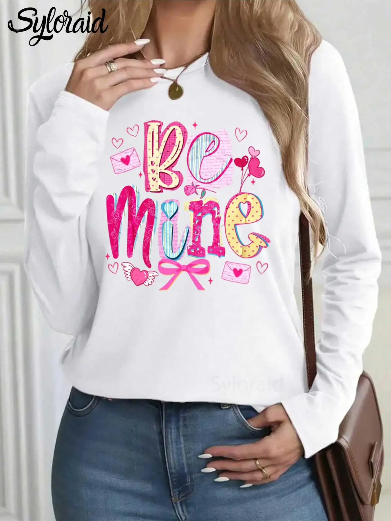 レディース長袖Tシャツ「Be Mine」バレンタインデープリントTシャツファッションラウンドネックカジュアルトップ