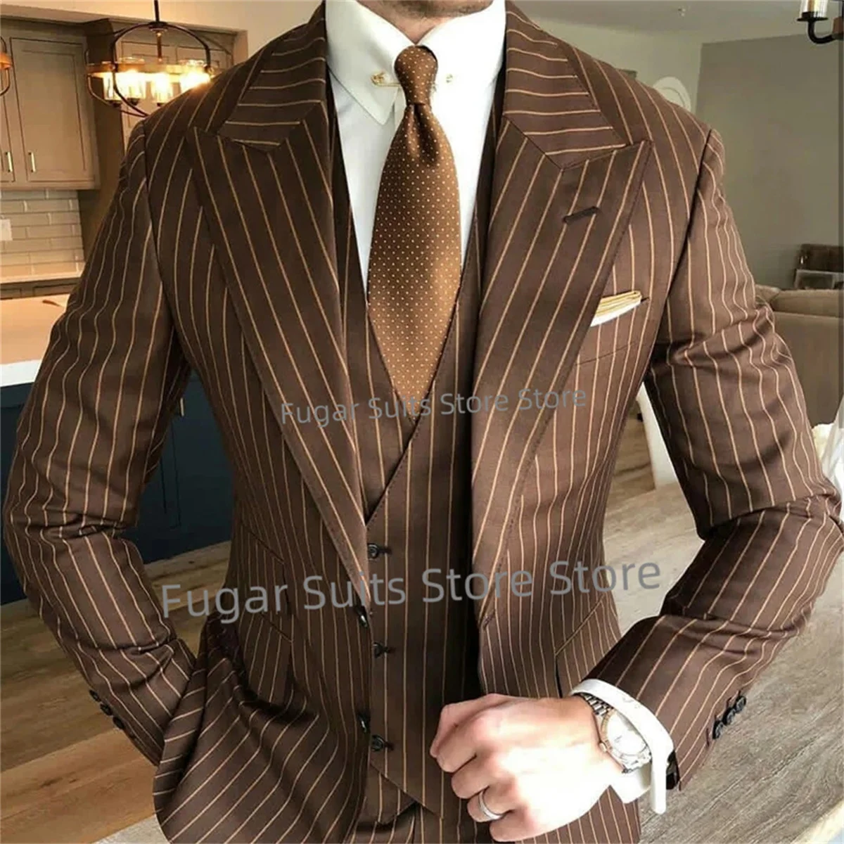 

Business Office Brown Stripe Suits For Men Slim Fit Peak Lapel Prom Groom Tuxedos 3 Pieces Sets Luxuly Male Blazer Costume Homme