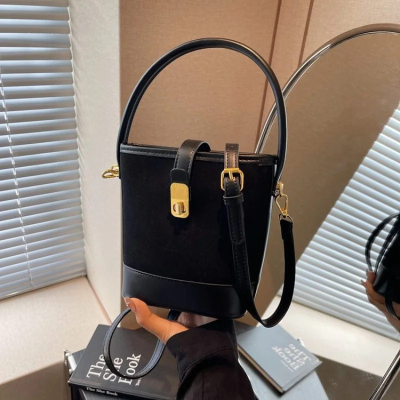 

Luxury Designer Inspired Leather Shoulder Bag For Women Elegant Ladies Handbag Classic Tote Chic Office Bag