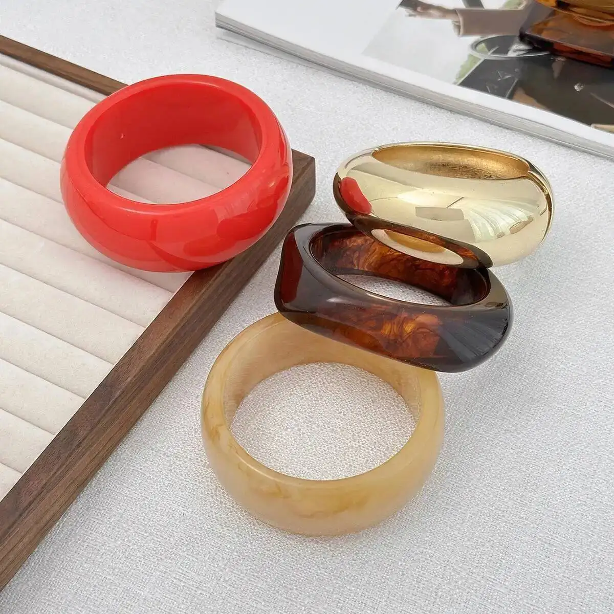 

Lacteo 4 Style Elegant Vintage Irregular Resin Acrylic Metal Bangle Bracelet Women Hyperbole Punk Stackable Wide Bangles Jewelry
