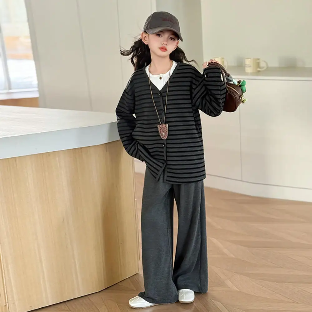 

Kawaii модная футболка для девочек, пальто, брюки, комплект, студенческий весенне-осенний повседневный трикотаж с героями мультфильмов, топы, комплект из 3 предметов, детская одежда