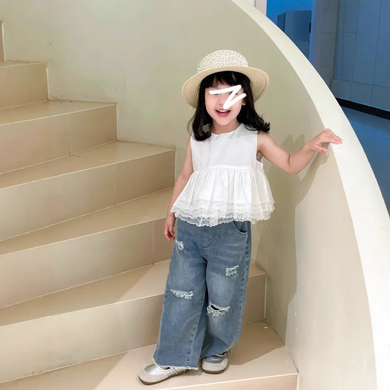 2026Girls' Summer Niche Lace Patchwork Puffy Sleeveless Top and Ripped Jeans Set Trendy Outfit