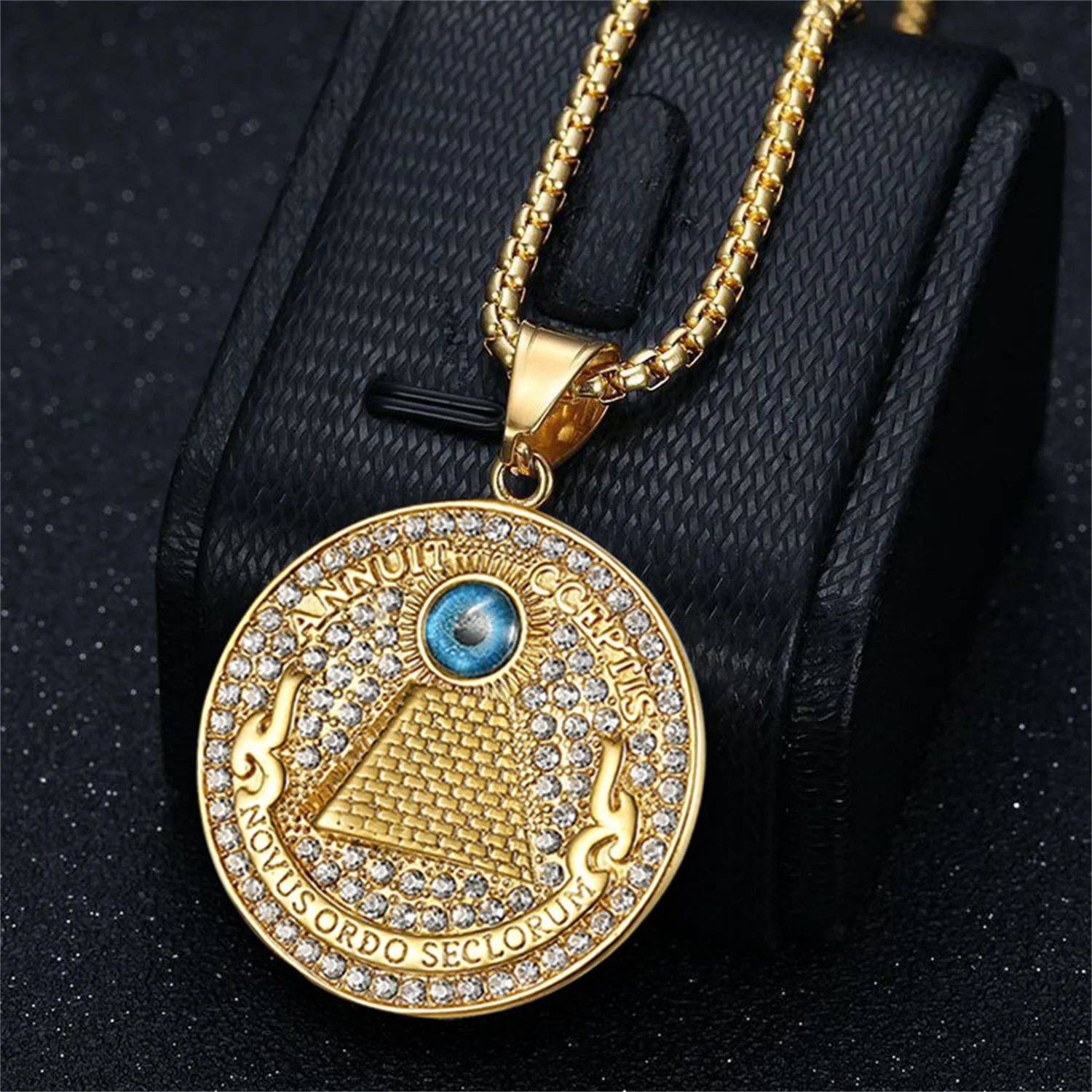 Mystic Pyramid All-seeing Eye of Providence Pendant Gold Color Stainless Steel Round Necklace for Men Illuminati Jewelry Gift