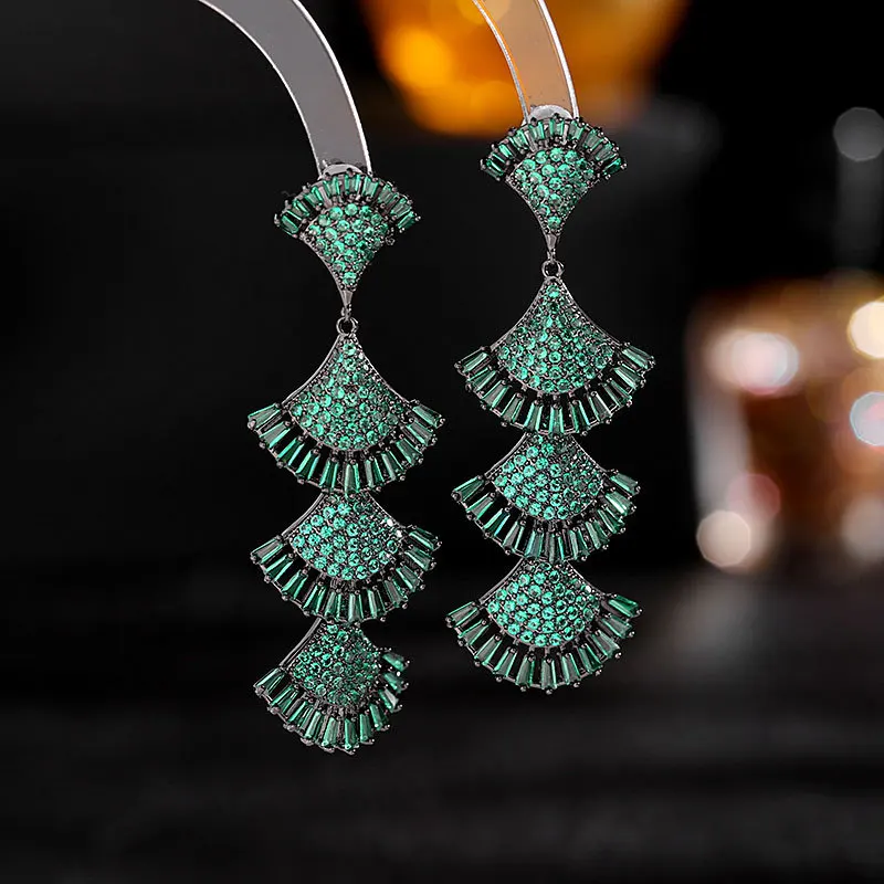 Fan Shaped Long Drop Earrings Crystal Cubic Zircon Rhinestone Luxury Vintage Jewelry Women Statement Dangle Earring Party Gifts