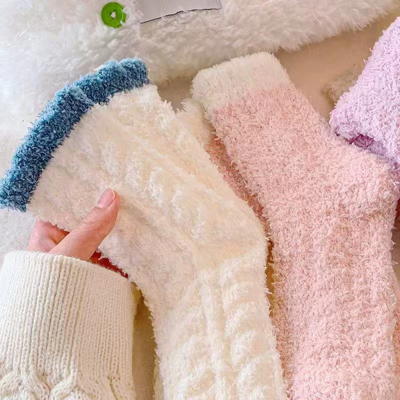 10/20 Pairs Random Women's Classic Color Block mid Calf Socks Soft Thick Fleece Lined Warm Comfortable Socks for Casual Wear