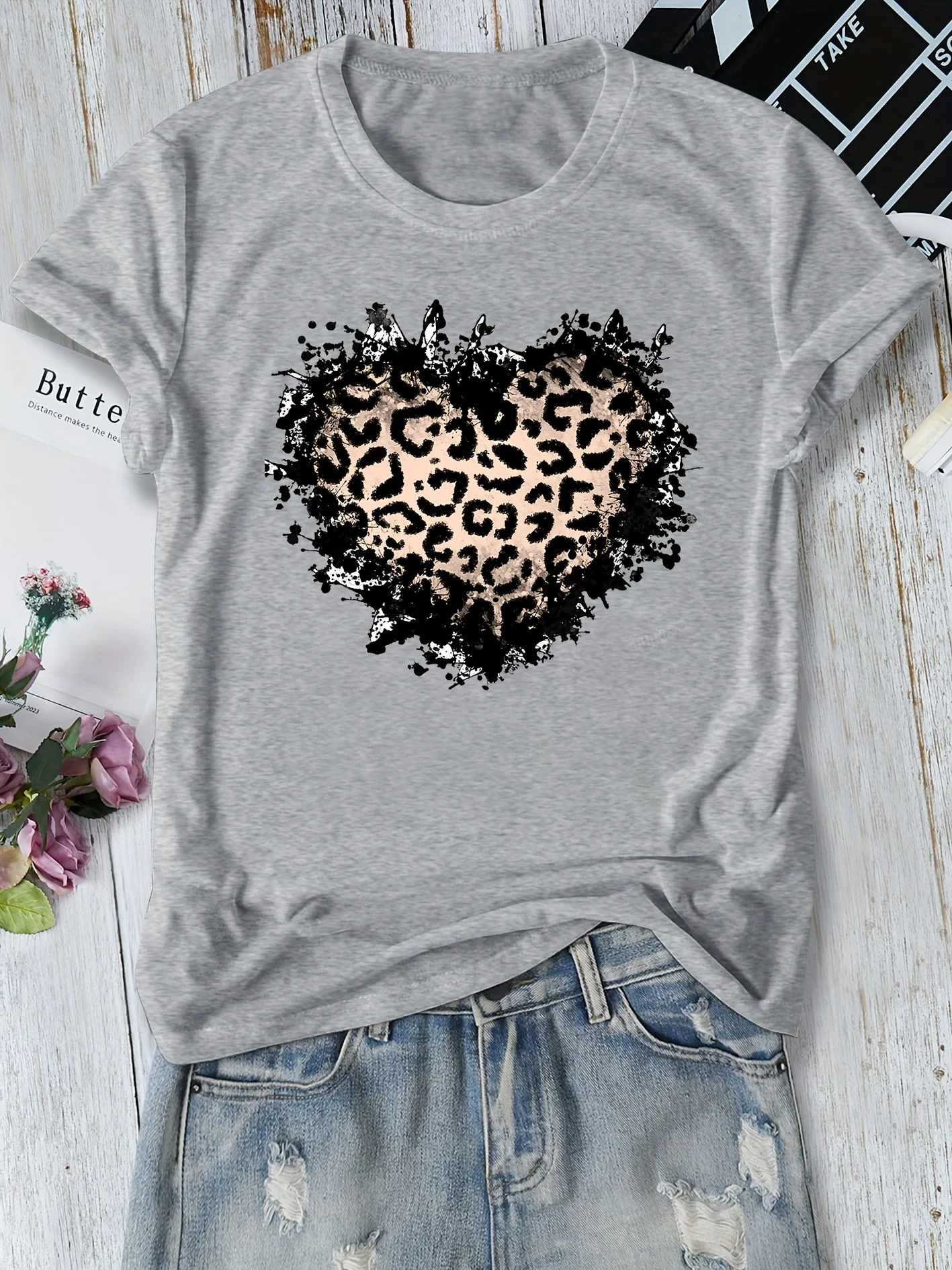 

Fashionable Leopard Print Heart Design Casual Crew Neck T-Shirt for Wome Medium Stretch Summer Short Sleeved Harajuku Streetwear