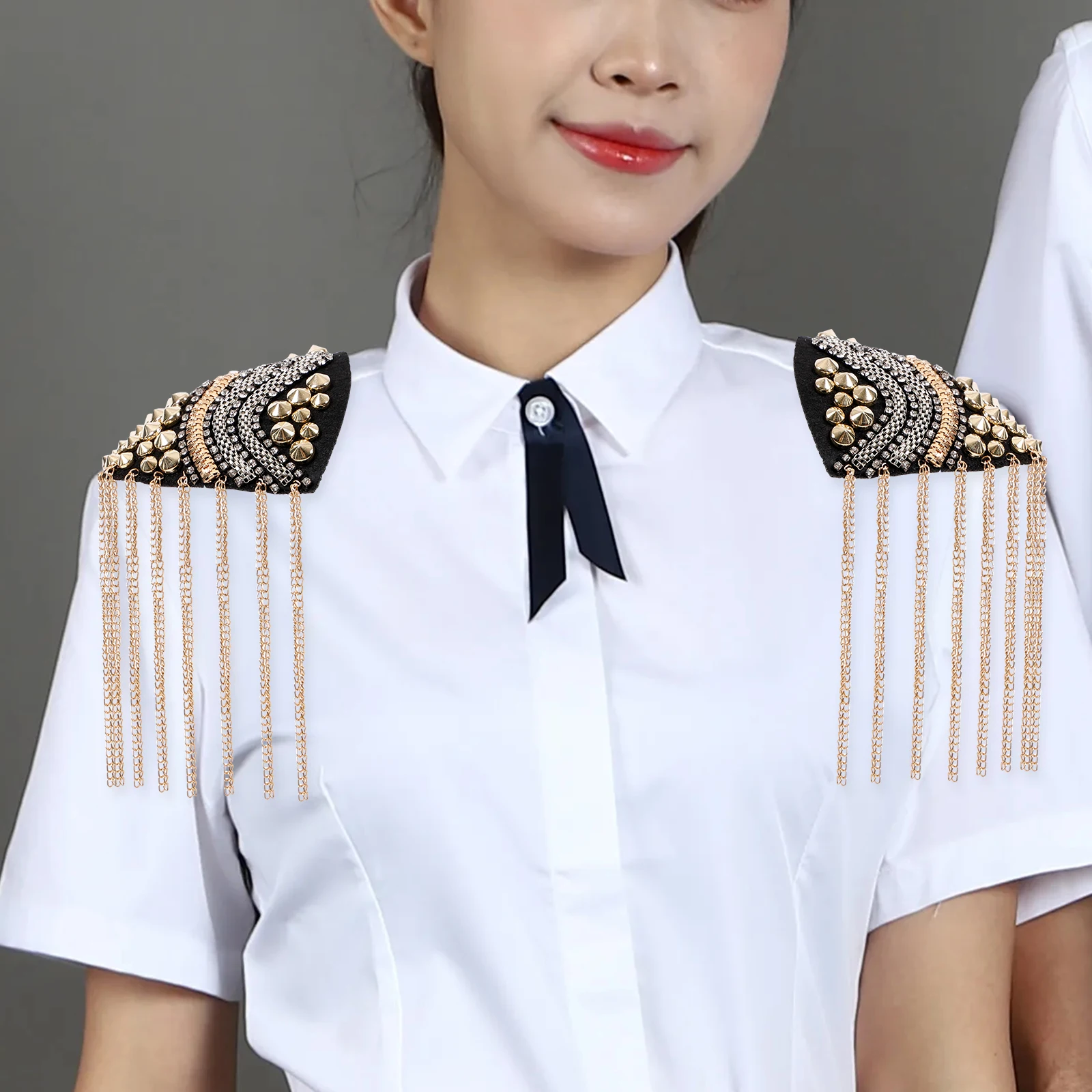 

2pcs Rivet Chain Epaulets Vintage Tassel Shoulder Decor For Women Men Punk Costume Jewelry Dangle Metal Epaulettes