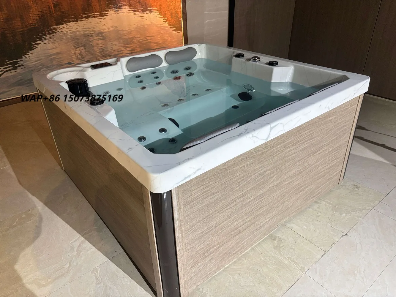 1.7m Whirlpool Outdoor Acrylic Hot Tub Spa Light Air Water Massage Jets Traditional Design Bathtub Seats Villa Freestanding 1