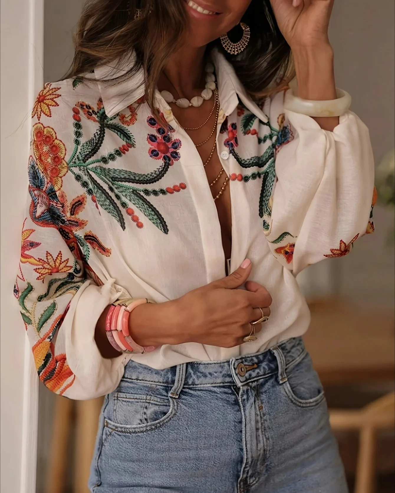 เสื้อเชิ้ตพิมพ์ลายดิจิทัลแขนยาวทรงหลวมสำหรับผู้หญิง ฤดูใบไม้ร่วงและฤดูหนาวใหม่