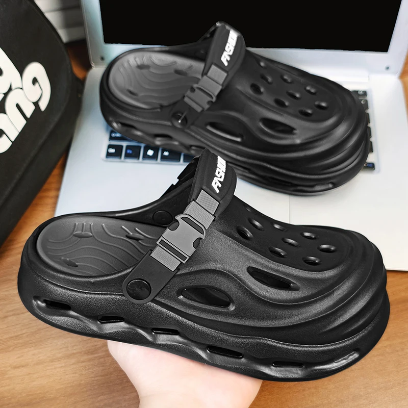 New Summer Style Men's Outdoor Sandals for Camping and Beach Use in Multiple Settings