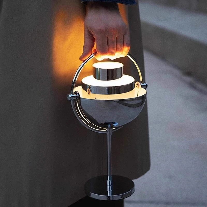 

Rechargeable portable desk lamp