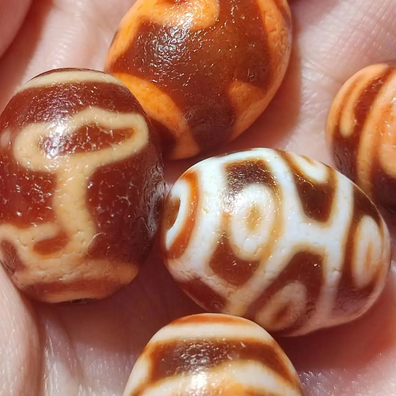 1pcs/lot natural multi-pattern agate dalo dzi red Weathering lines calcify archaic Rare handmade beads Accessories Collectible